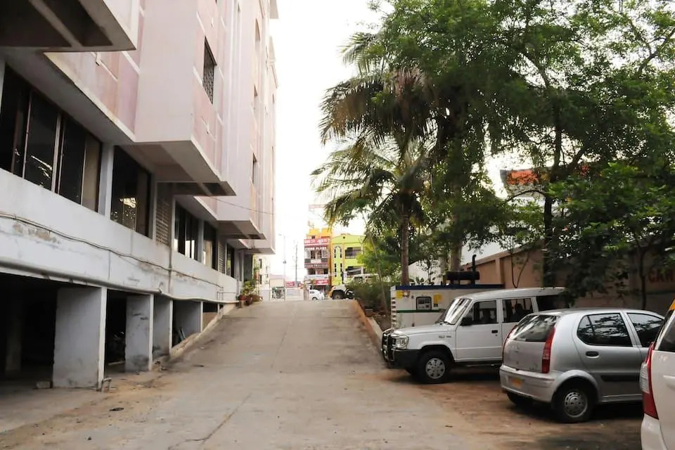 Nayath Serviced Apartments, Homely Stay for Families only