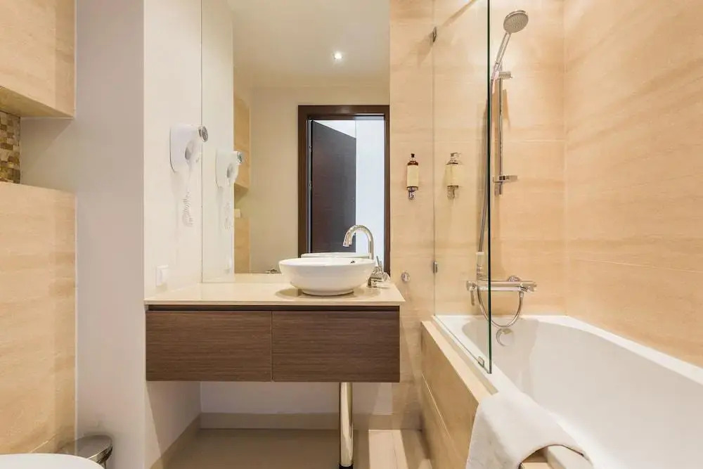 Chopin Apartments - Platinum Towers