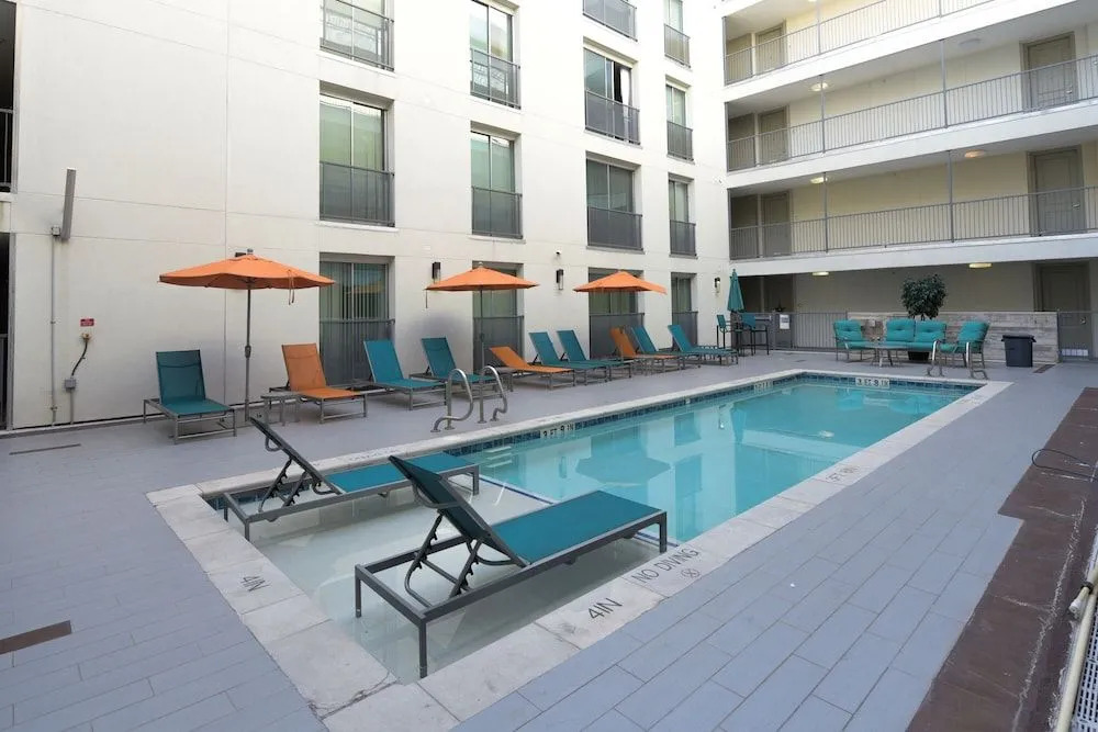 FRONTDESK Pointe on Rio Apts West Campus Austin
