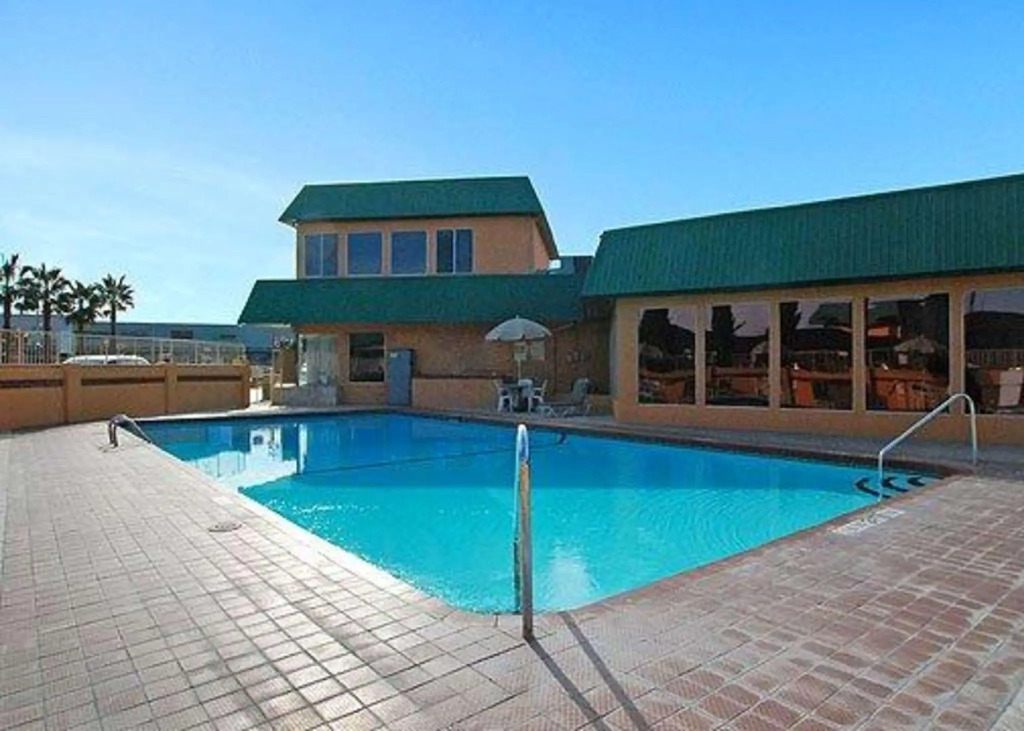 Quality Inn & Suites Airport