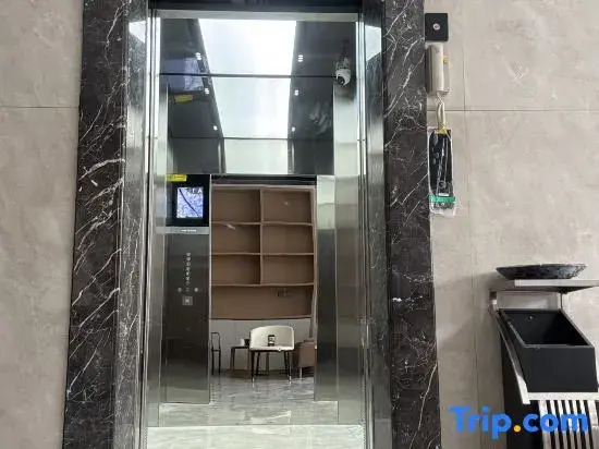 Youge Hotel (Nandan Bus Terminal Jin Fuzhou Plaza Branch)