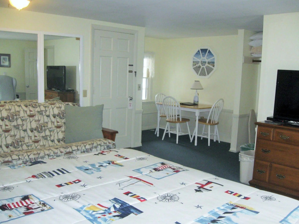 A Beach Breeze Inn