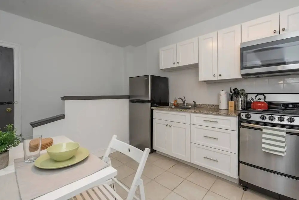 City Center!!! - Gorgeous Apartment With Deck