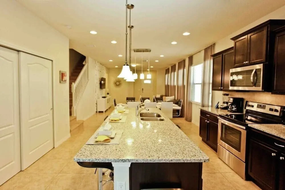 Luxury 5 Bedroom Private Pool IHR 1019