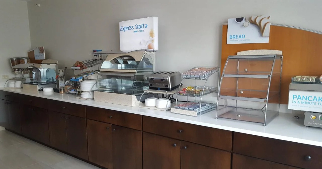 Holiday Inn Express Hotel Howe / Sturgis by IHG