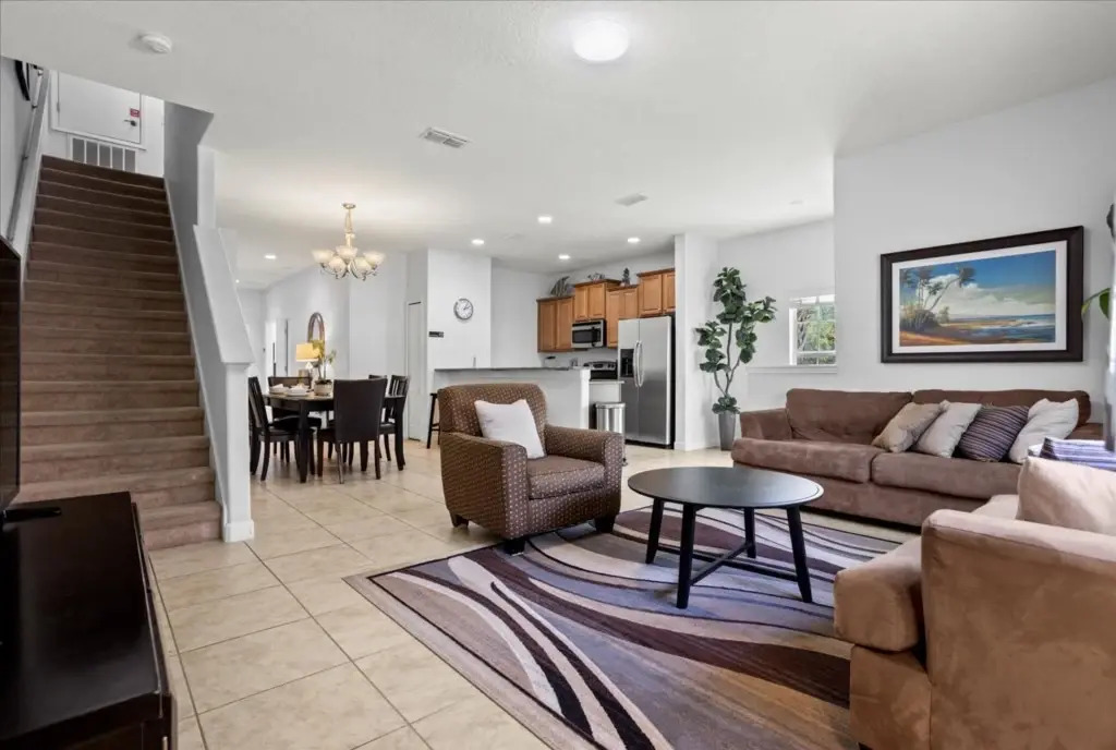 5 Bedrooms 4 Bathrooms Paradise Palms 8981 Cp