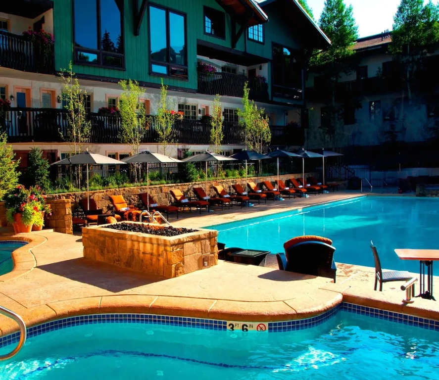Luxury Mountainside 5BR halet in Vail Village