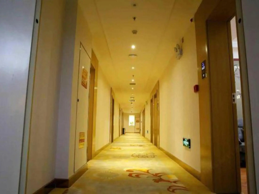 Hanlan Hotel