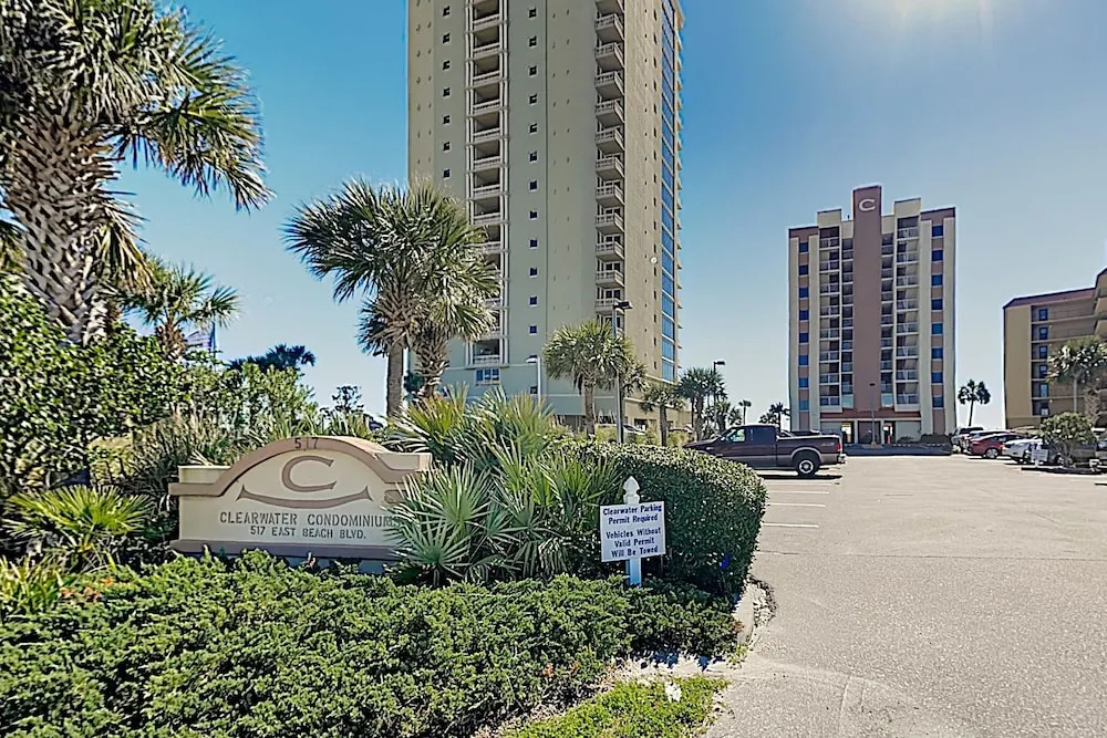 New Listing! Beachfront W/ Pool & Balcony 1 Bedroom Condo