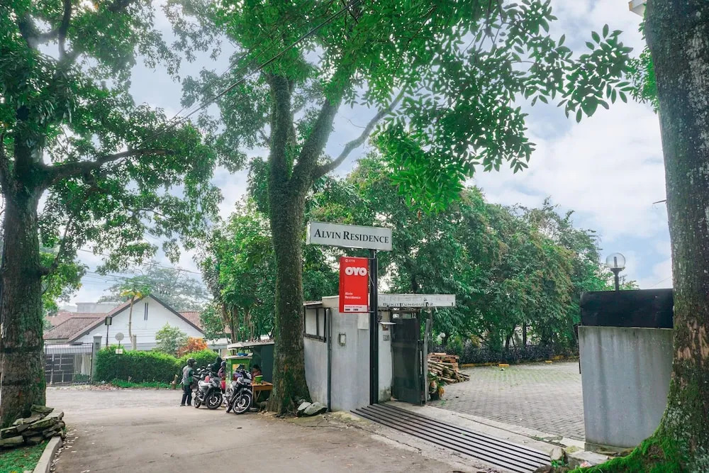 Oyo 2778 Alvin Residence