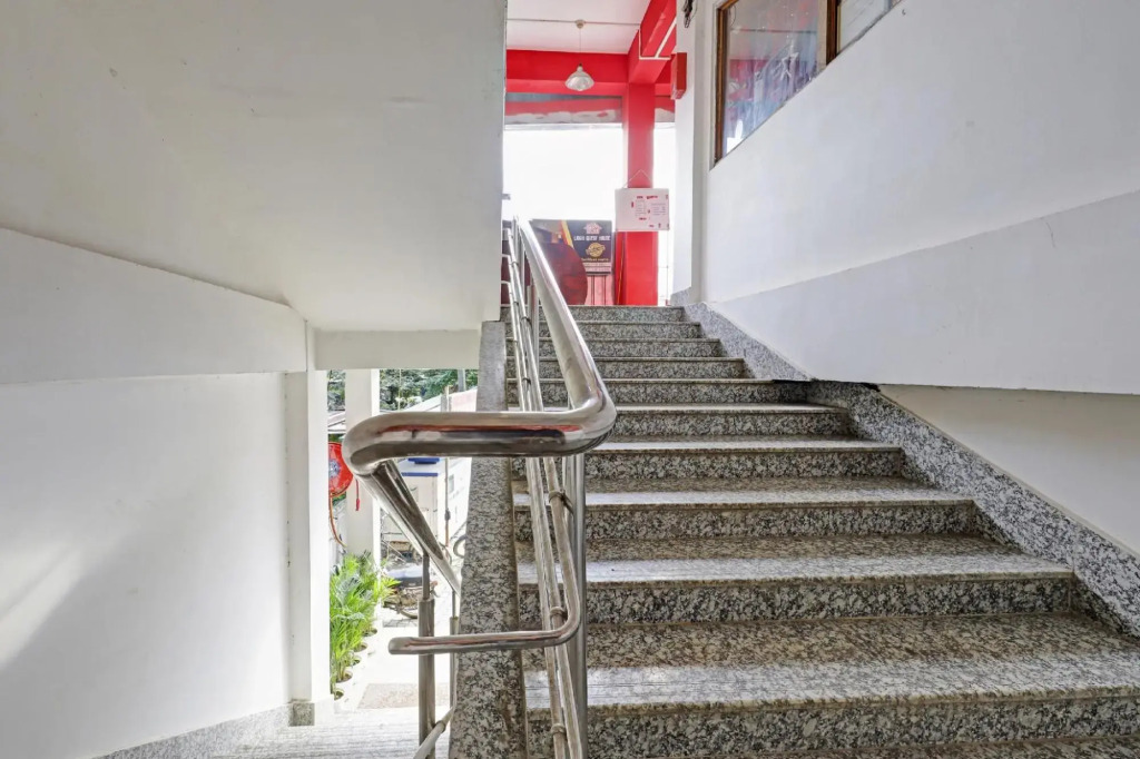Collection O 91337 Lakhi Guest House
