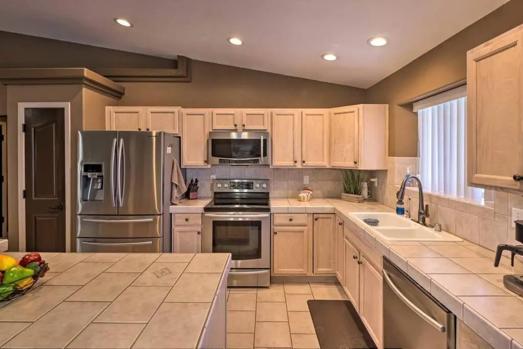 Havasu Haven w/ Pool, Spa, & Firepit