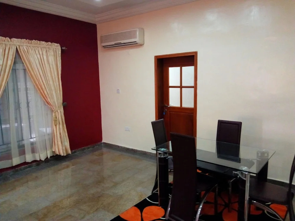 furnished indoor pool gym 3 bedroom flat