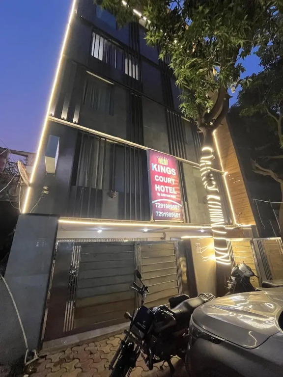 Kings Court Hotel Pitampura