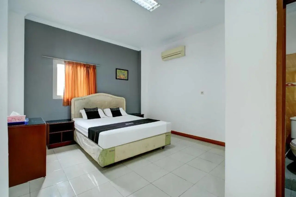 Hotel O Depok near Bhayangkara BRIMOB Hospital Formerly Hotel Mutiara Kelapa Dua Depok
