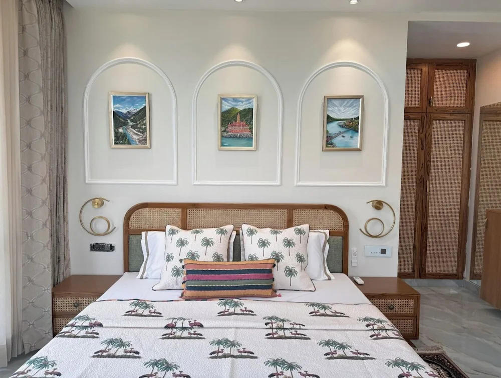 GGH - Ganga Side Bliss Apartment
