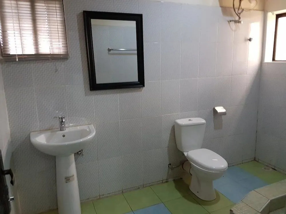 Eddy Vic Hotel