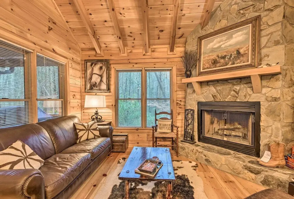 Cherry Log Cabin: 10 Min to Ellijay/blue Ridge!
