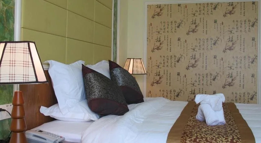 Fengxianghu Hotel (Haikou East High-speed Railway Station)