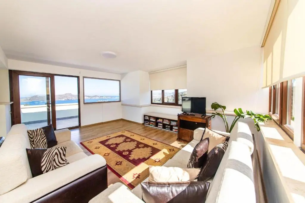 House with Sea and Mountain View in Yalikavak