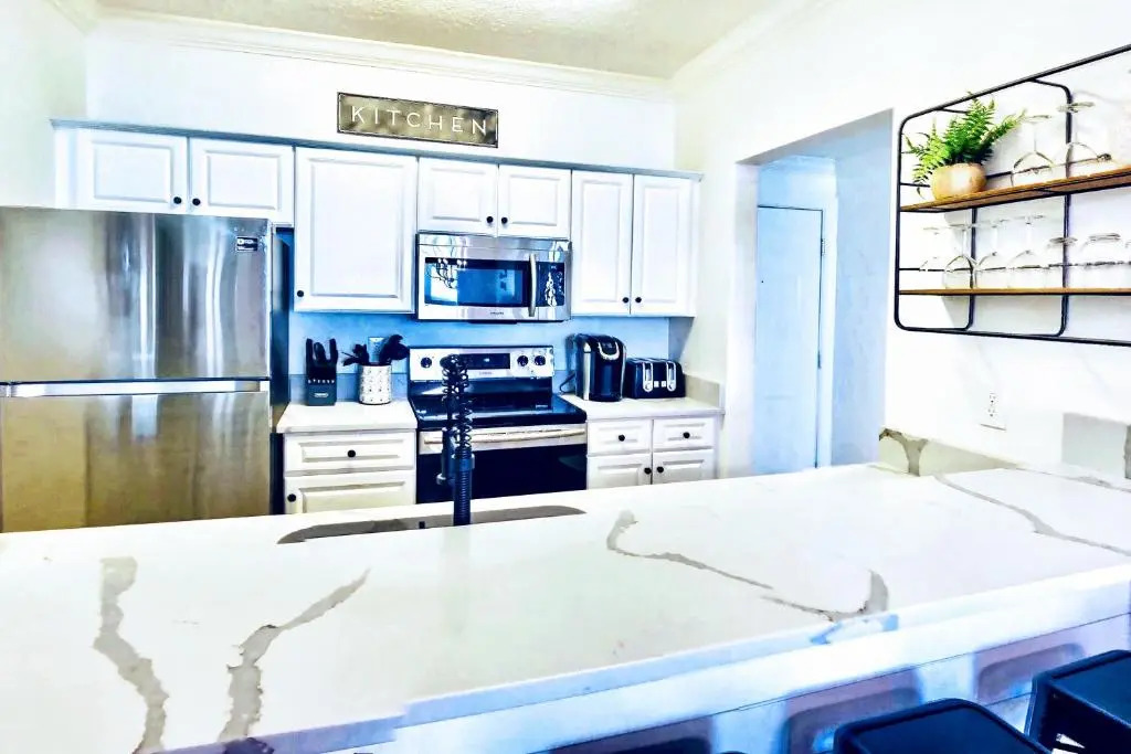 Barefoot Bliss - beachfront condo - sleeps 14