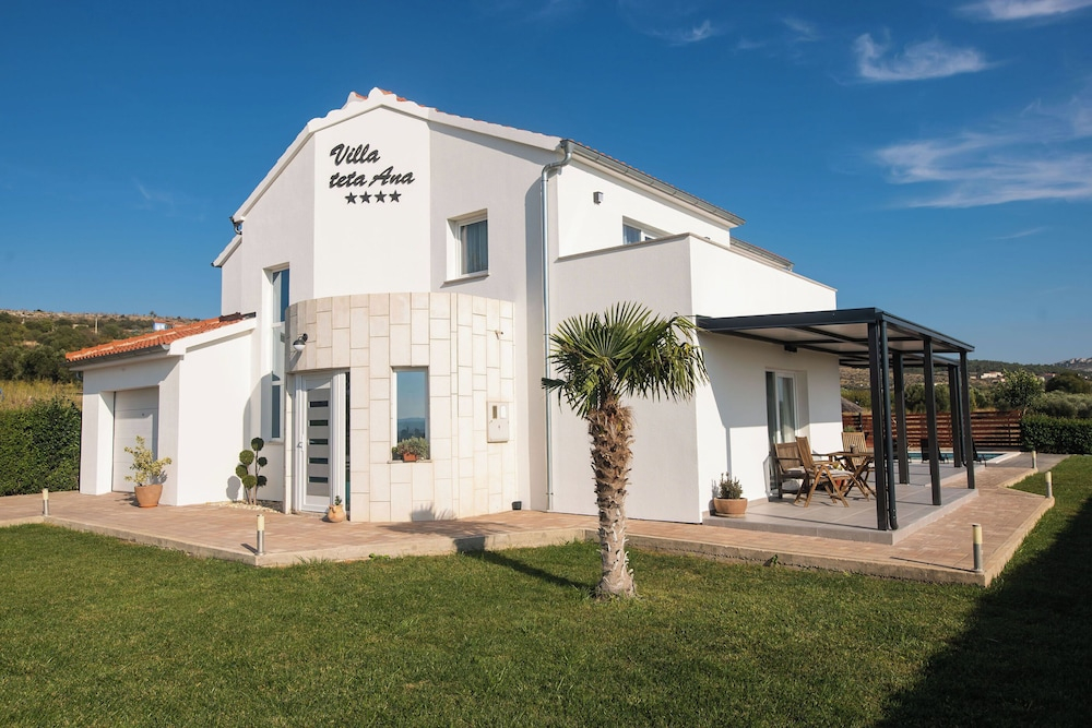 Villa Petrel