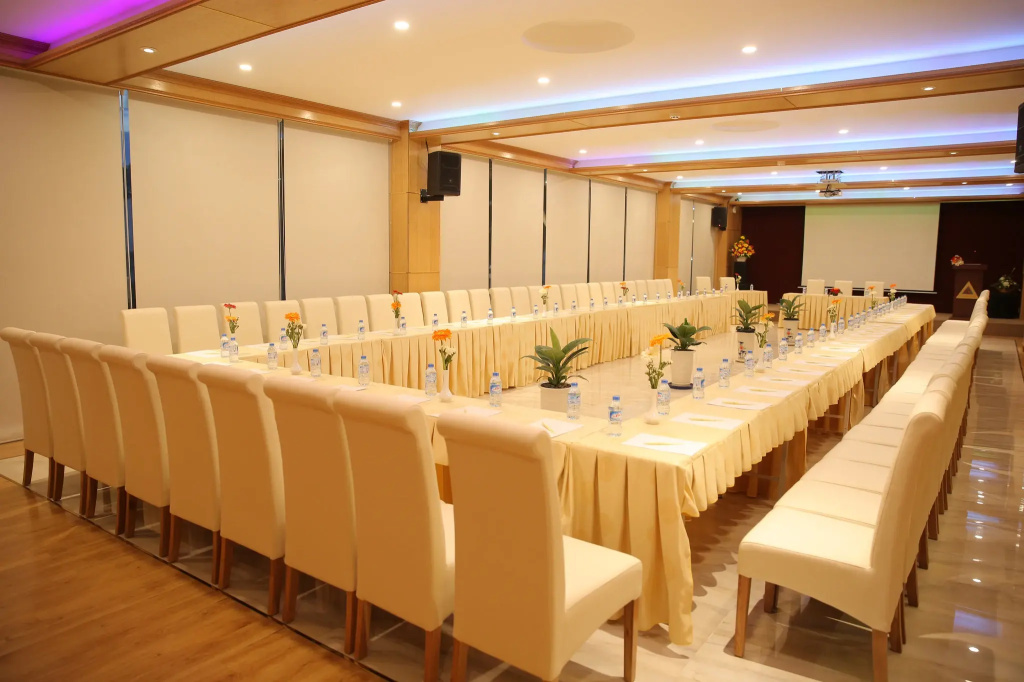 Lotus Saigon Hotel