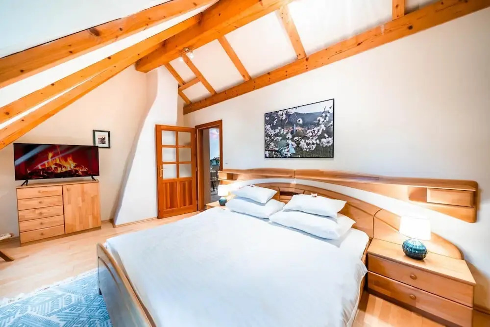 Winzer Penthouse Donaublick mit Dachterrasse im Malerwinkel von D Rnstein