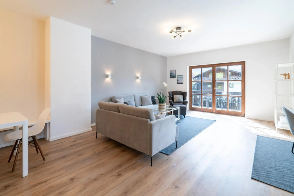 Appartement Partenkirchen - 3-Zimmer mit Panorama-Balkon - Bestlage am Fuß des Berges