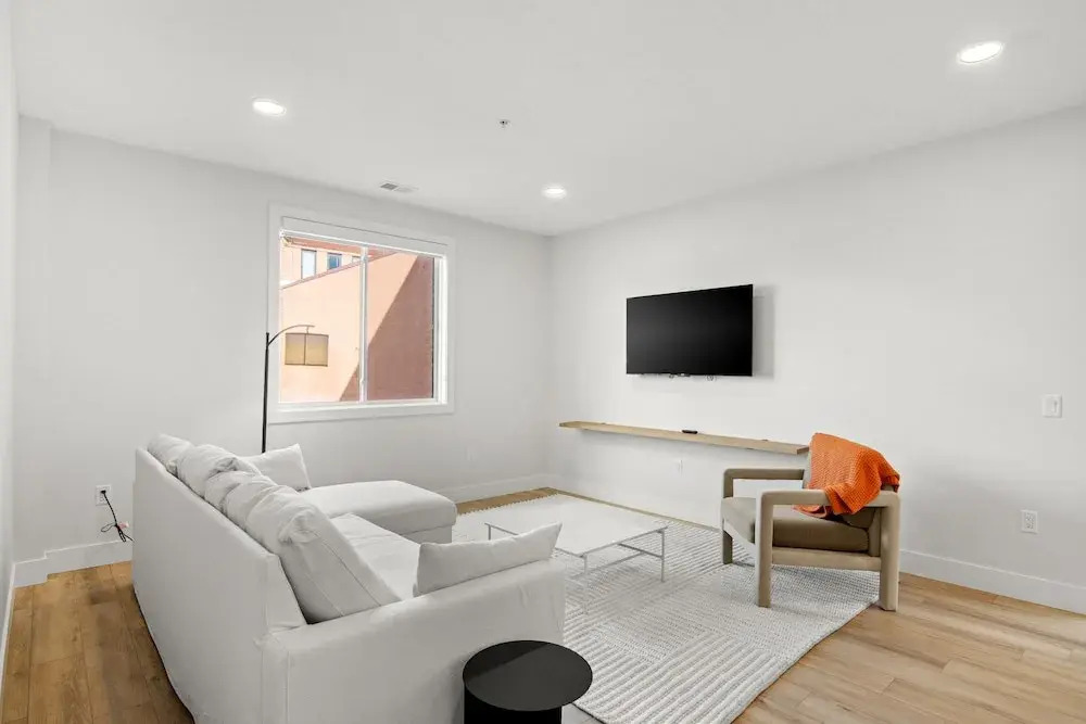 The Loop Downtown By Kasa