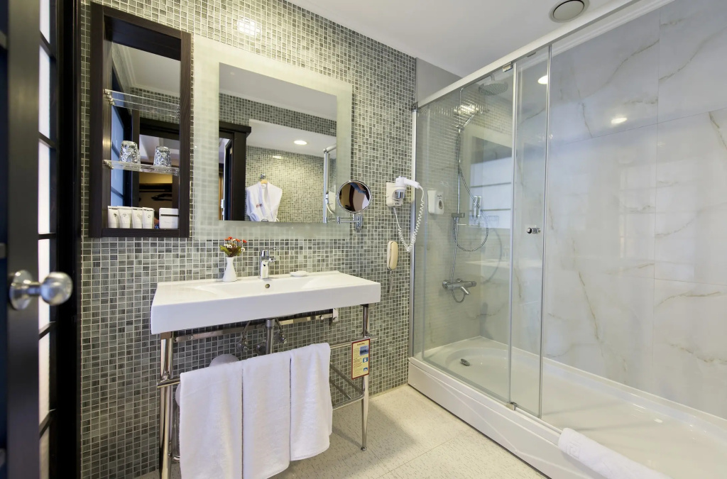 Limak Lara Deluxe Hotel & Resort Antalya