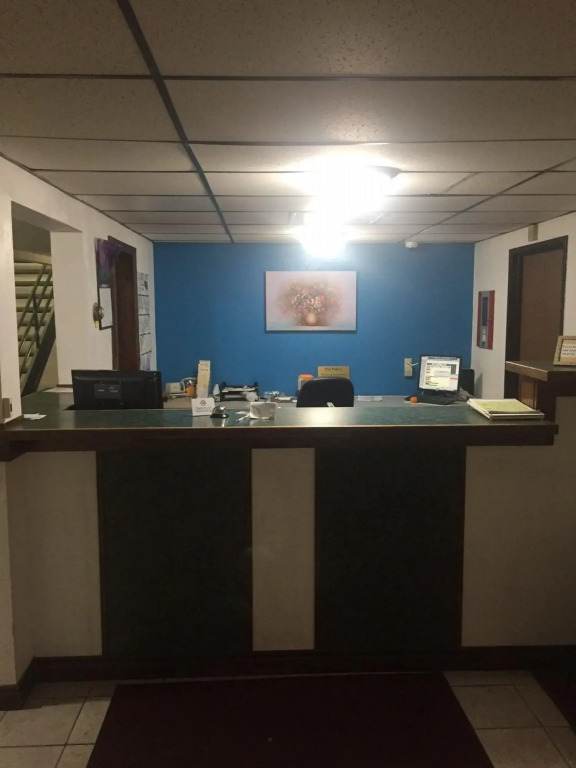 Sunset Inn & Suites