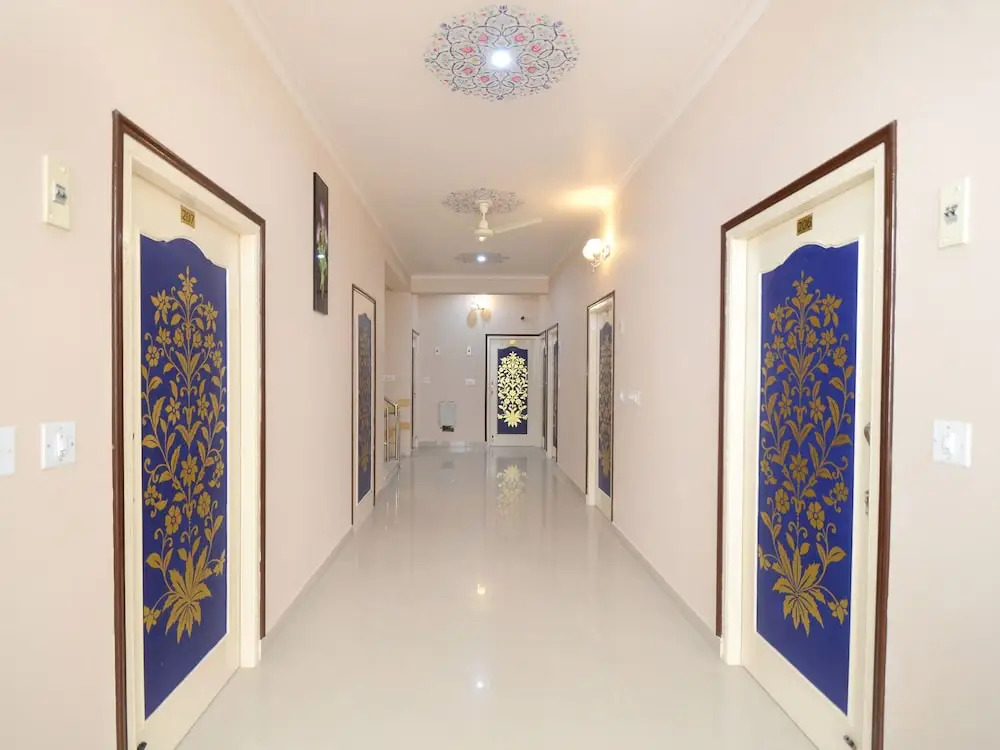 OYO 12724 Hotel Stay Bridge