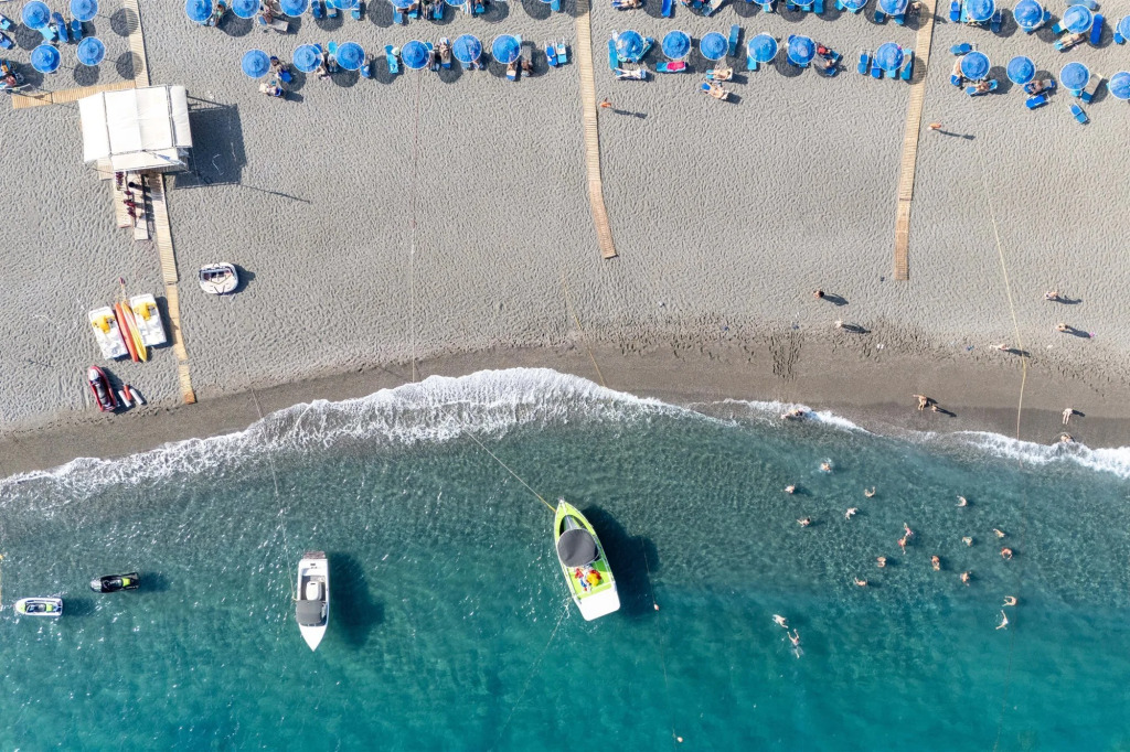 Mare Blue Hotel