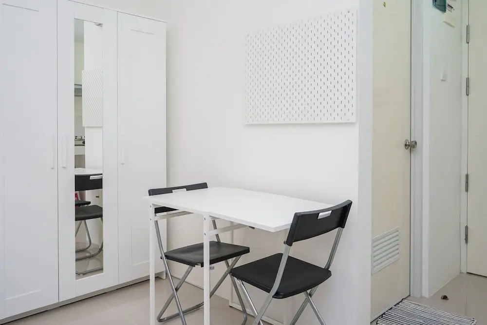 Beautiful and Comfy Studio at Silk Town Apartment