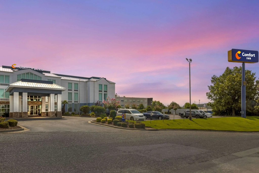 Comfort Inn Meridian - Bonita Lakes