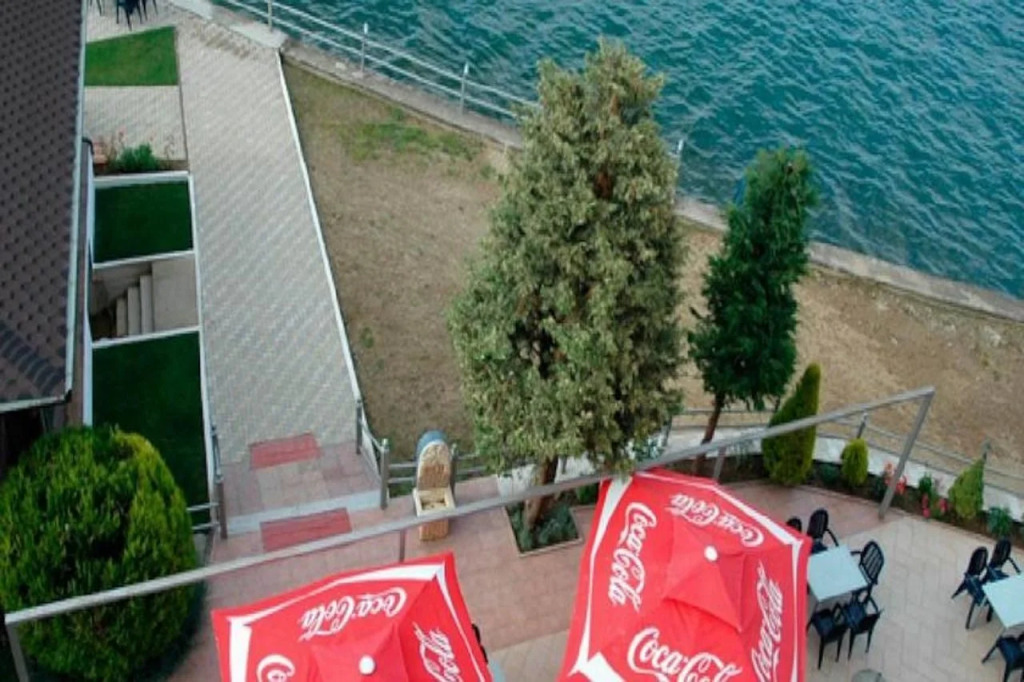 Hotel 1 Maji