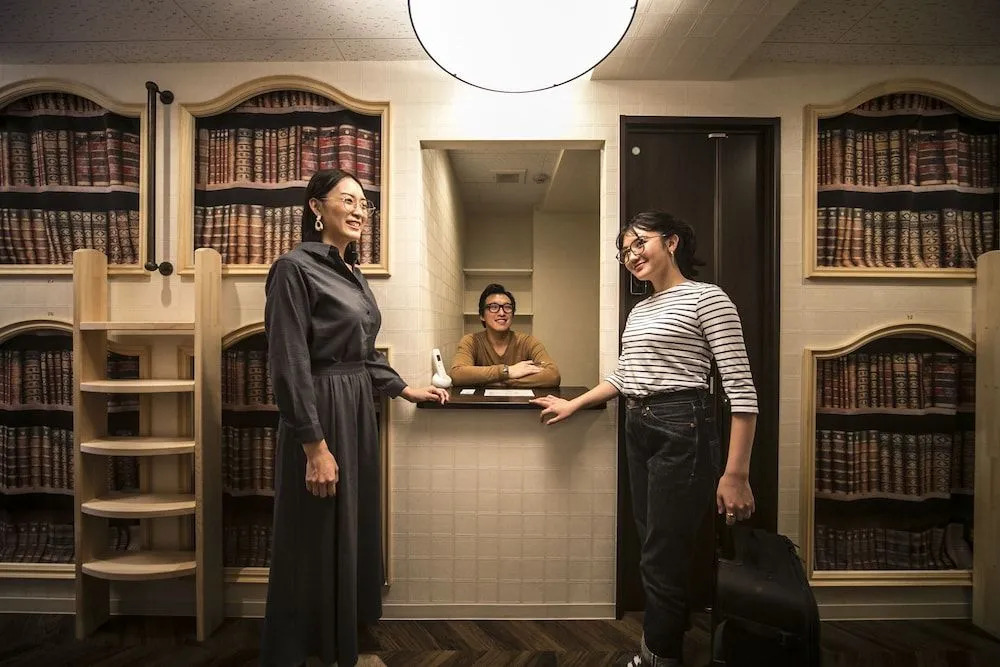 The Wardrobe Hostel Libreria