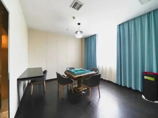 Baiyi Hotel (Suzhou Taihu Xukou Metro Station)