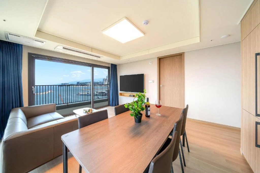 Sokcho I Park Suite Hotel and Resort