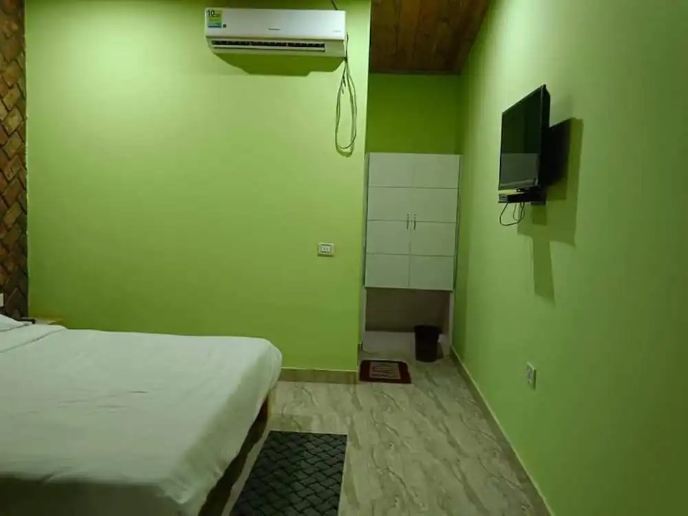 Shree Jai Krishna Homestay Ramnagar