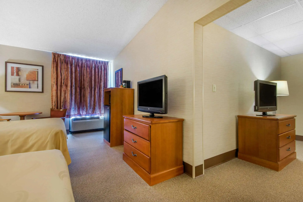 Quality Inn & Suites Mansfield