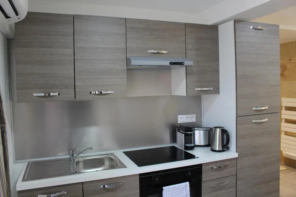 RESIDENCE INAYA