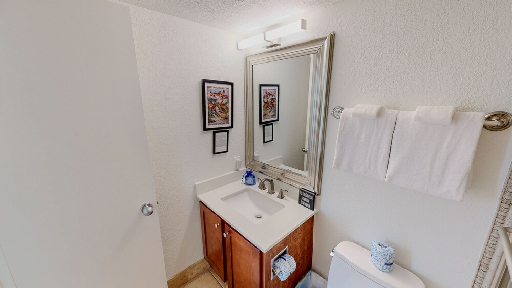 Mainsail 321 2 Bedroom Condo