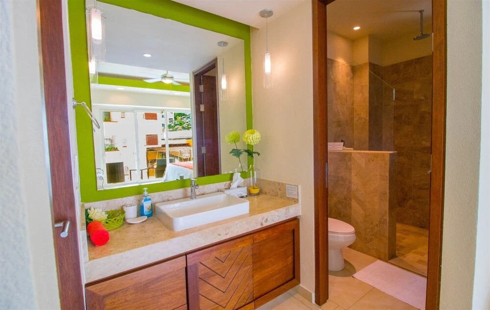 Condo V177 204