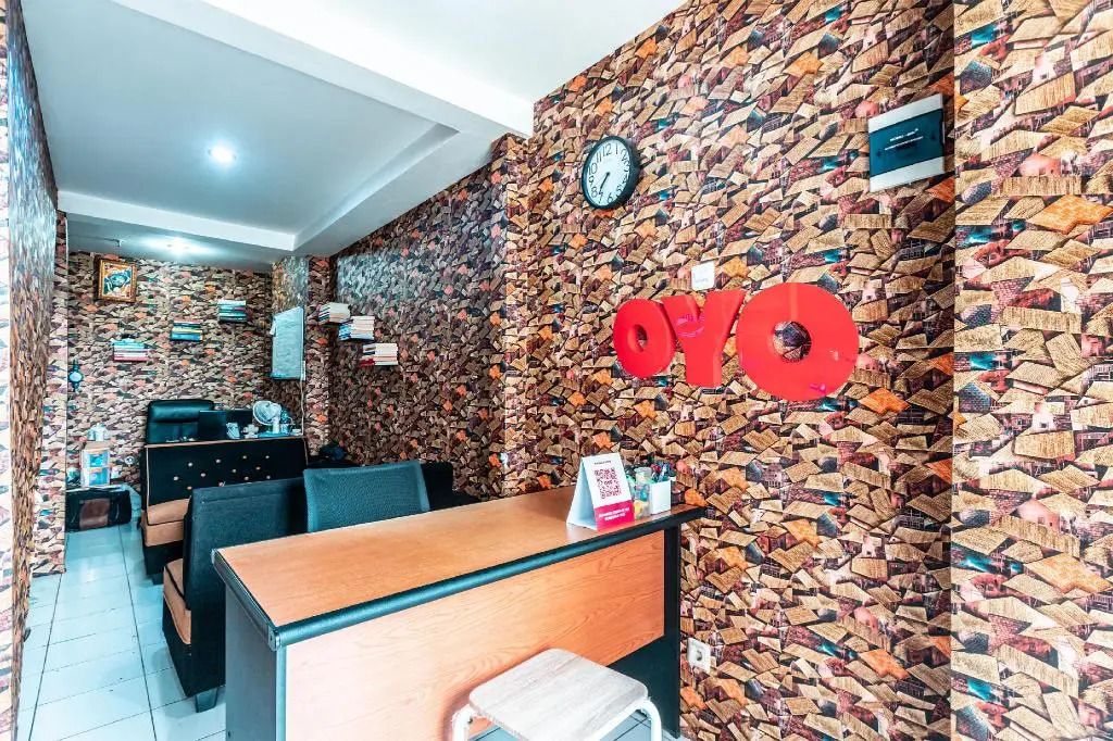 OYO 2122 Qubic