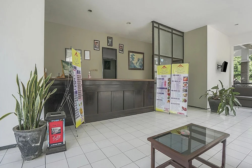 OYO Life 90589 Palem Garden Hotel