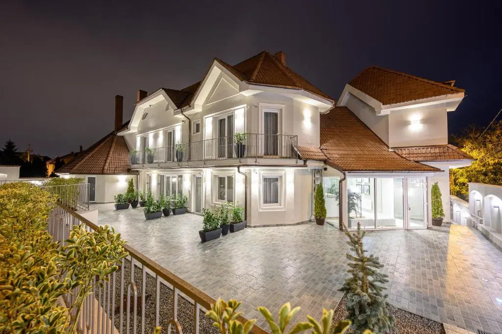 Dozsa Residence