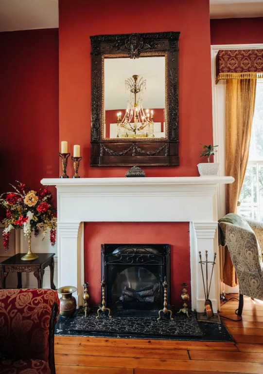 1851 Historic Maple Hill Manor B&B