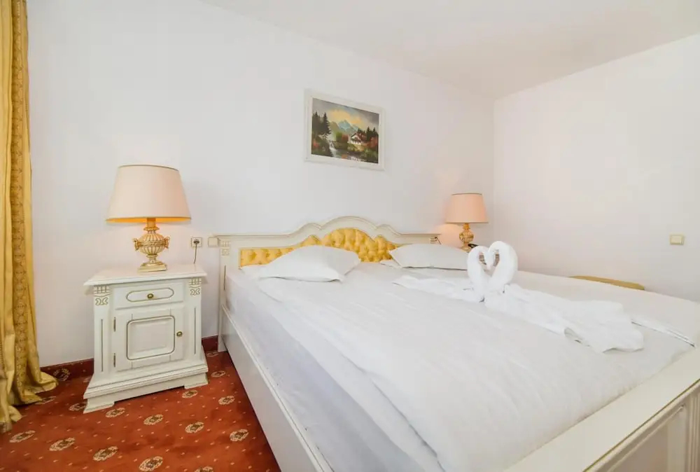 Hotel Cetate